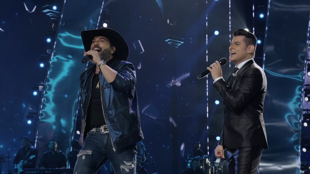 Brazilian singers Edson Cadorini and Léo Magalhães.