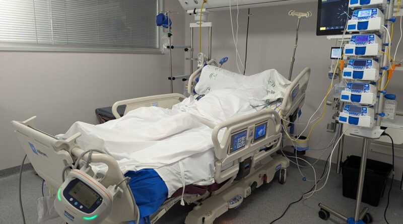 Mulher de Lito Sousa nega que influenciador tenha recuperado movimentos