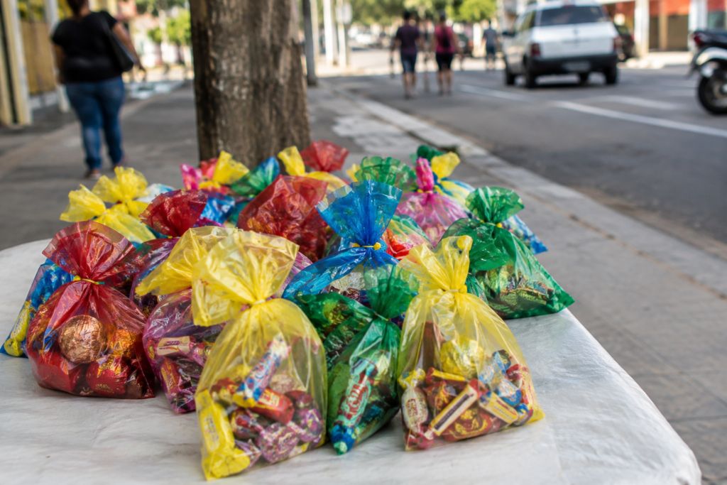 Por que doces são distribuídos no Dia de São Cosme e Damião
