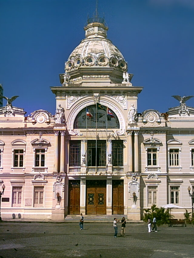 Ação em Salvador orienta sobre sinais que podem indicar Alzheimer