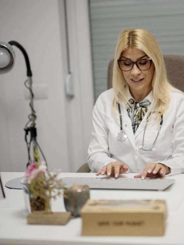 Oncologistas apontam sinais que podem exigir avaliação médica