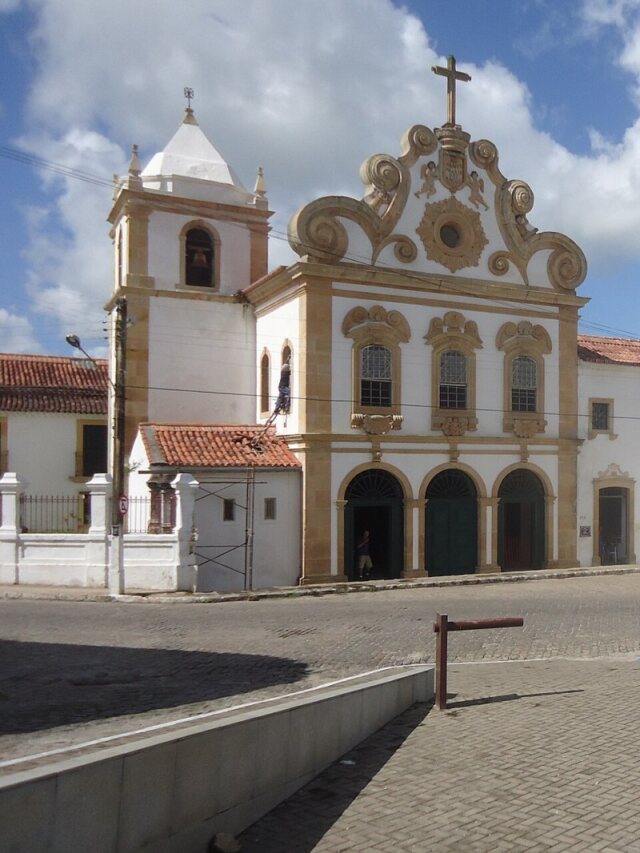 Rafael Brito cita recursos para saúde, educação e obras em Penedo
